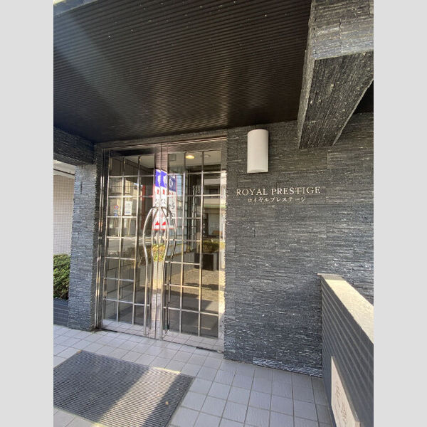 14/15 エントランス