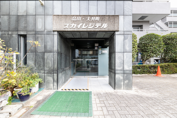 5/5 エントランス