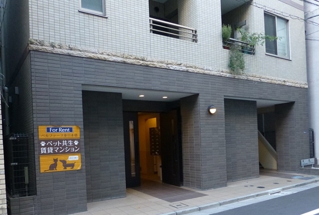 2/3 エントランス