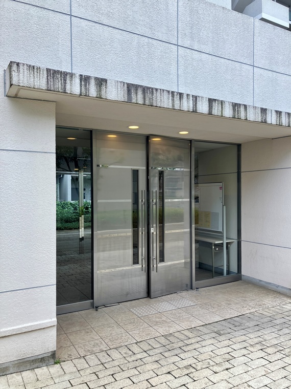 15/16 エントランス