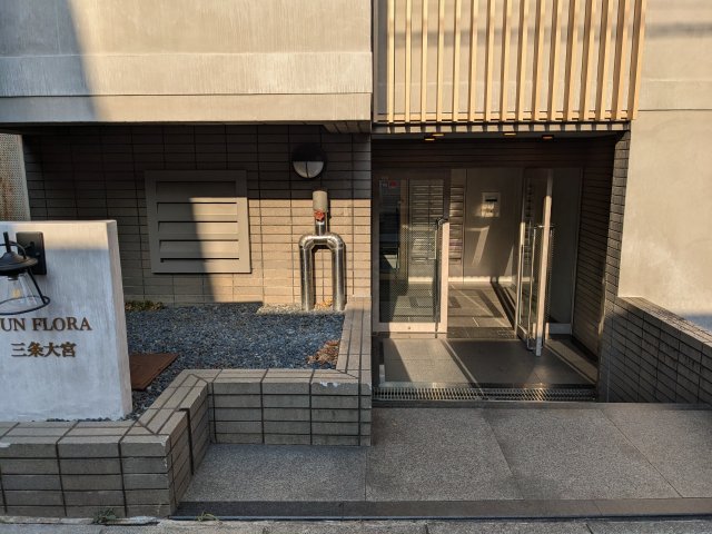 29/30 エントランス