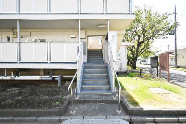 15/19 エントランス