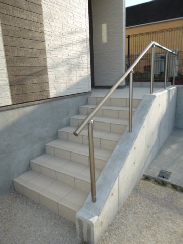 20/21 エントランス