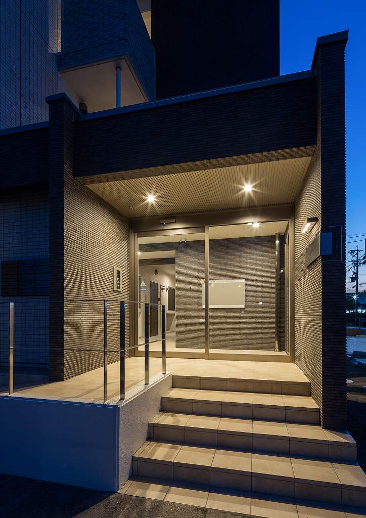 16/30 エントランス