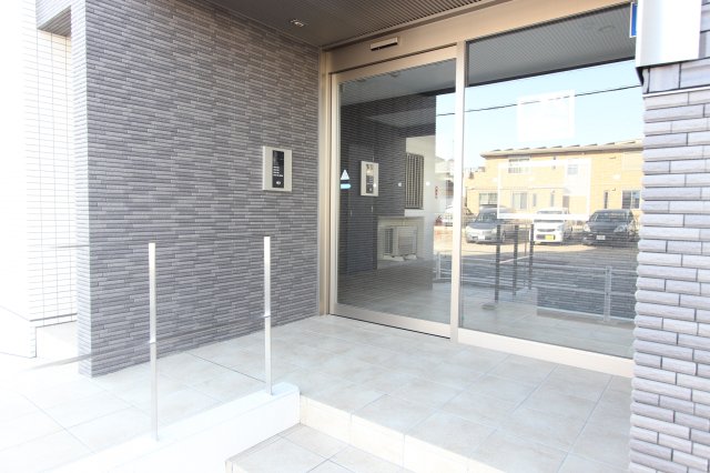 18/30 エントランス