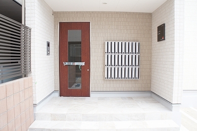 2/2 エントランス