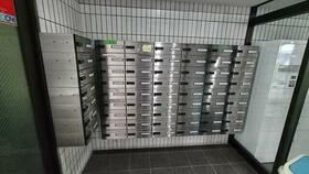 16/16 エントランス