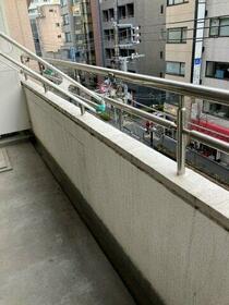 13/17 バルコニー