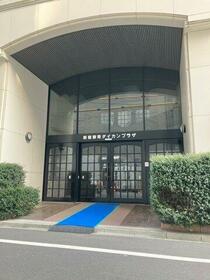 17/17 エントランス