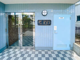 16/16 エントランス