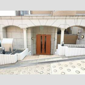 2/3 エントランス