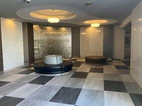 14/14 エントランス