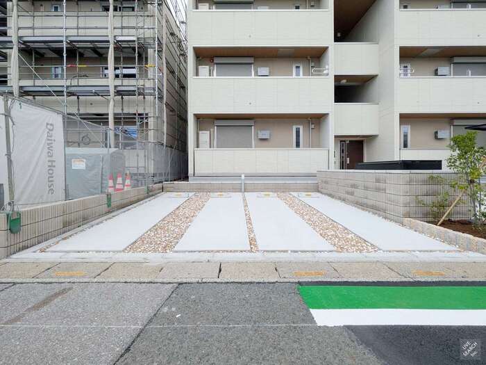20/30 駐車場