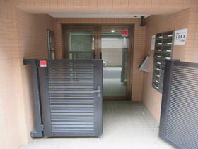 14/14 エントランス