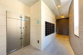 15/16 エントランス