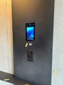 16/16 エントランス