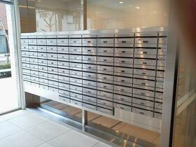 14/14 エントランス