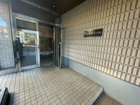 14/14 エントランス