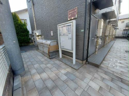 13/21 エントランス