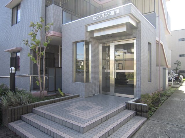 24/24 エントランス