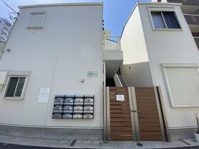 16/16 エントランス