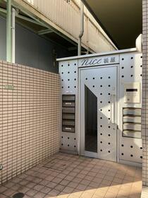 13/13 エントランス