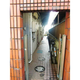 2/2 エントランス