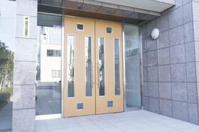 5/5 エントランス