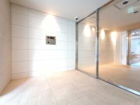 3/3 エントランス