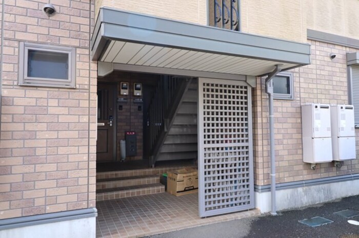 17/20 エントランス