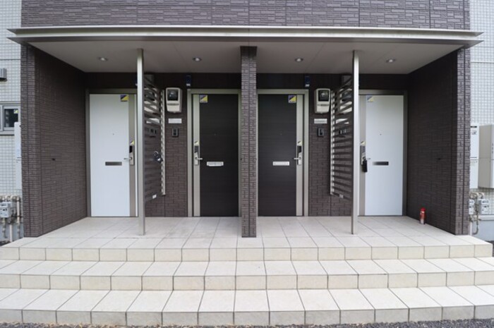 17/19 エントランス