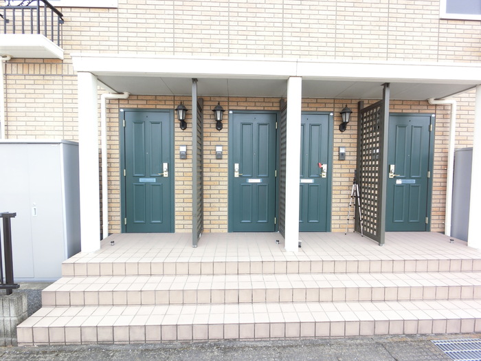 16/21 エントランス