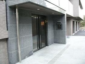 16/16 エントランス