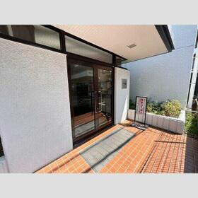 2/3 エントランス