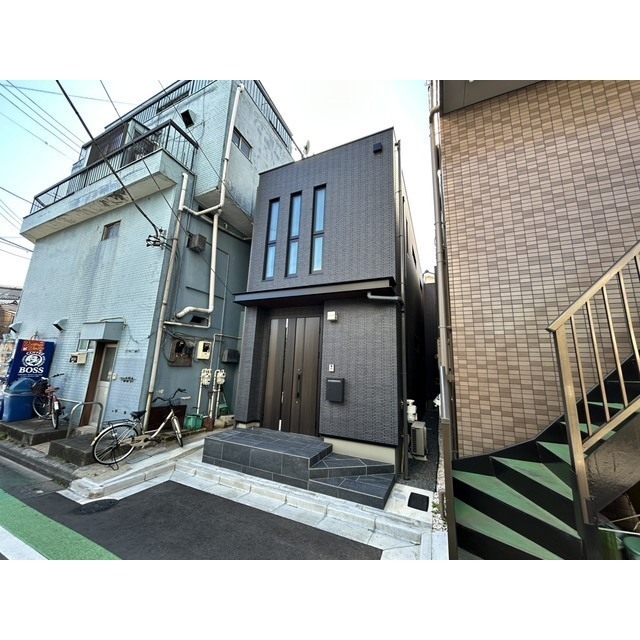 2/2 エントランス