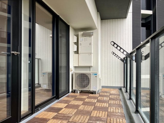 13/18 バルコニー