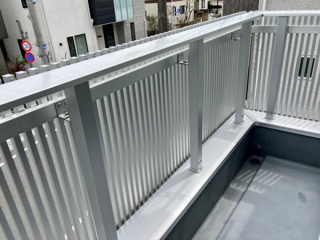 13/18 バルコニー