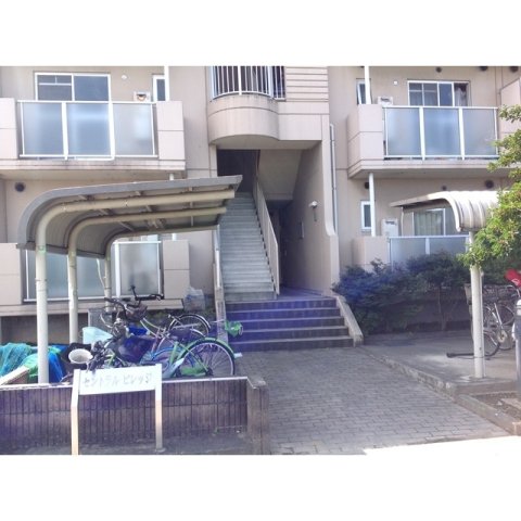 25/25 エントランス