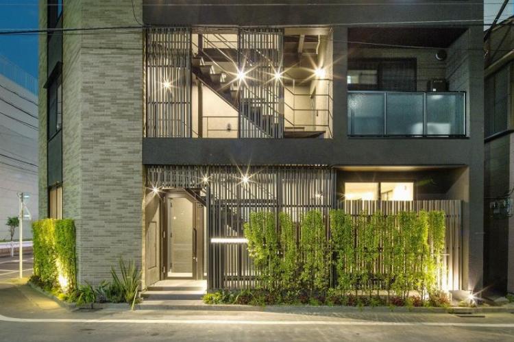 13/13 エントランス