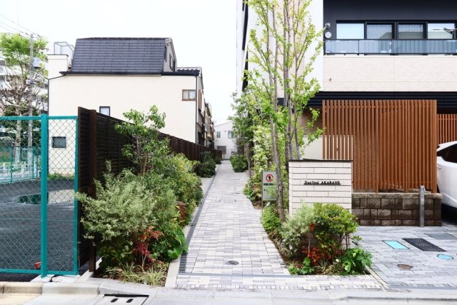 25/28 エントランス