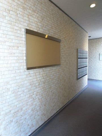 16/16 エントランス