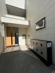 16/26 エントランス