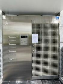 14/14 エントランス