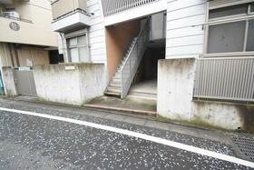 16/16 エントランス