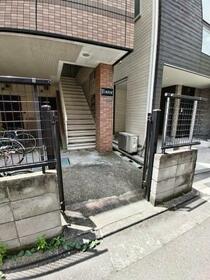 14/14 エントランス