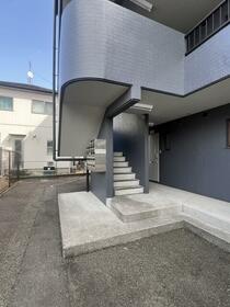 15/16 エントランス