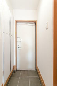 16/16 エントランス