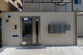 15/16 エントランス