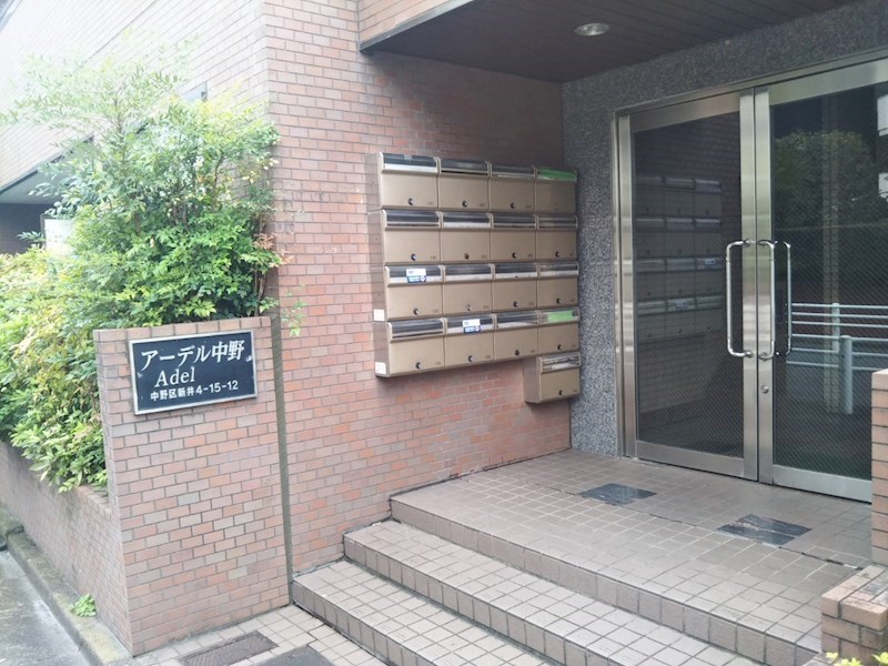 15/15 エントランス