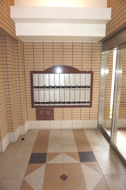 20/28 エントランス